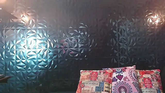 PINK  LOLA1 online show from February 7, 12:00 pm