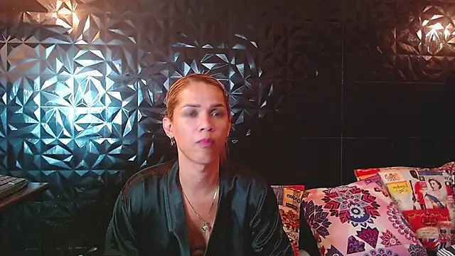 PINK  LOLA1 online show from May 14, 11:46 pm
