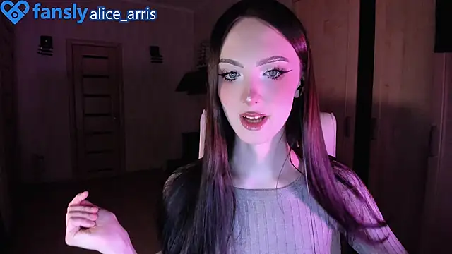 Alice  Aris online show from October 14, 5:58 pm