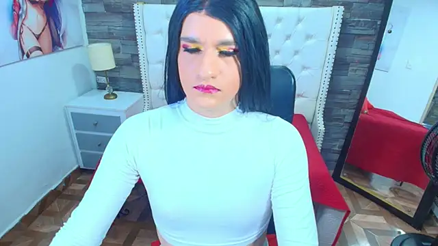 TRINY TS online show from April 29, 8:59 pm