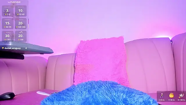 Chris boy  online show from November 14, 6:43 am