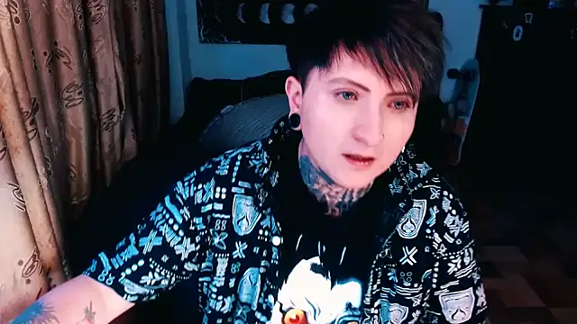 Marieblueeyes online show from October 24, 12:37 am