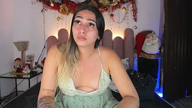 ISABELLASSMITH online show from January 14, 1:26 am