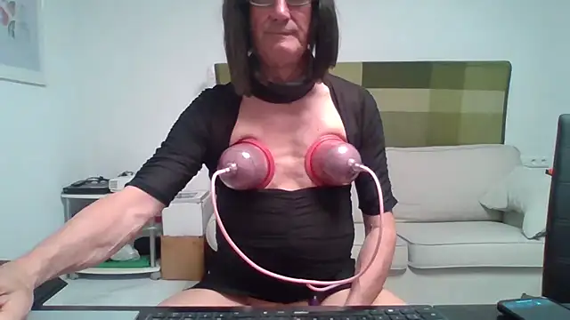 TranseCarmen online show from April 30, 5:13 am