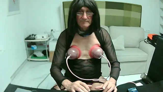 TranseCarmen online show from May 7, 7:15 am