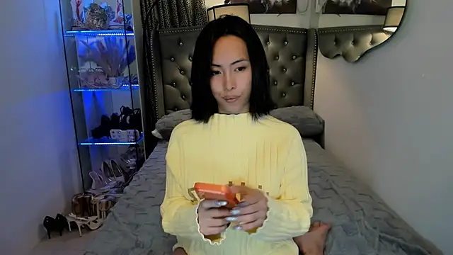 reighnempress online show from December 2, 4:26 am