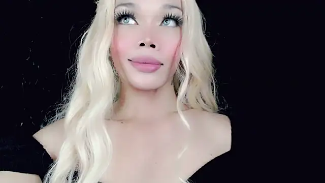 Snapshot of sugar_bbyxx chatting on March 5, 11:02 am sugar bbyxx online show from March 5, 11:02 am