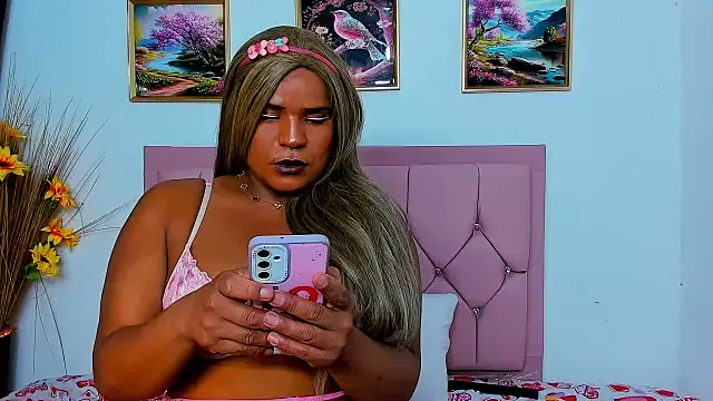 luciana osorno online show from April 25, 12:14 am