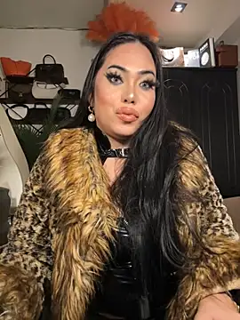 BigDominaMia online show from November 16, 6:07 pm