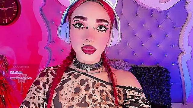LeyXandrabraz online show from May 15, 8:17 pm