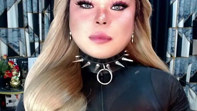Snapshot of Mistress_DOMnicaaxx chatting on October 4, 12:55 am Mistress DOMnicaaxx online show from October 4, 12:55 am