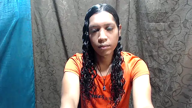 Snapshot of shairaStarr chatting on October 21, 1:13 pm shairaStarr online show from October 21, 1:13 pm