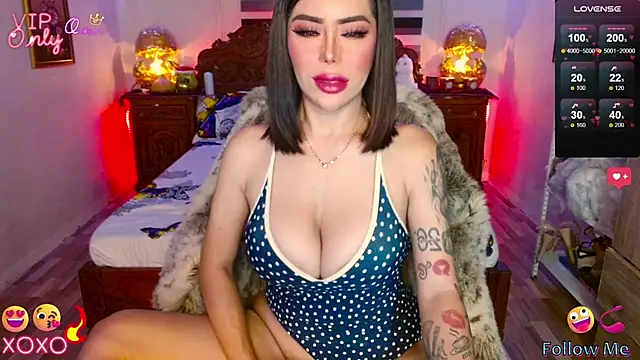 Magnificent Goddess online show from May 12, 5:27 am