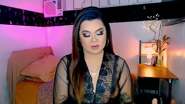 asiankatyhuge online show from November 3, 1:59 am