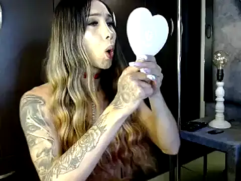 saraplayboy96 online show from February 21, 6:26 pm
