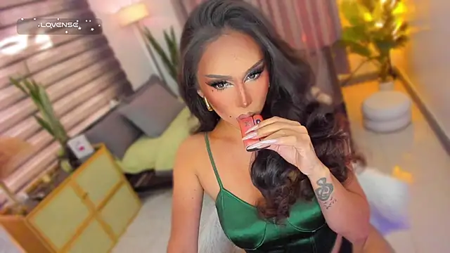 yourbabygoddess online show from May 28, 12:19 am