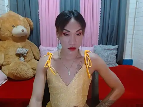 xxSexyBitch69xx online show from April 18, 10:17 am