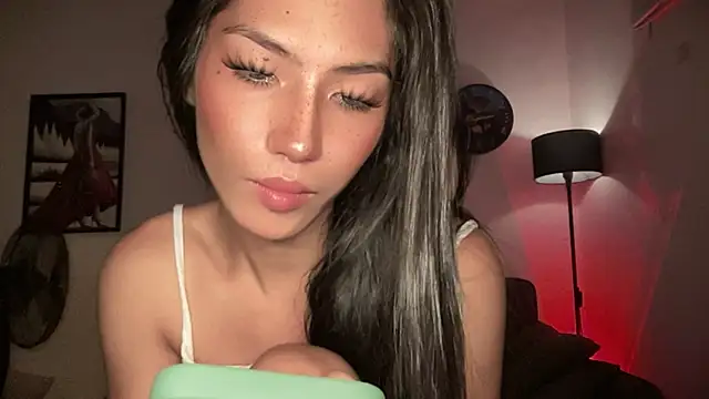 Bella Gordon online show from May 15, 6:44 am