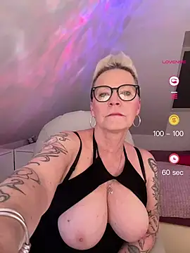 German Milf online show from April 27, 1:20 pm