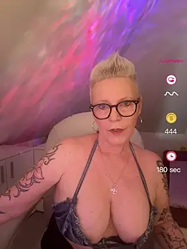 German Milf online show from May 22, 1:29 pm