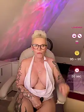 German Milf online show from May 30, 1:31 pm