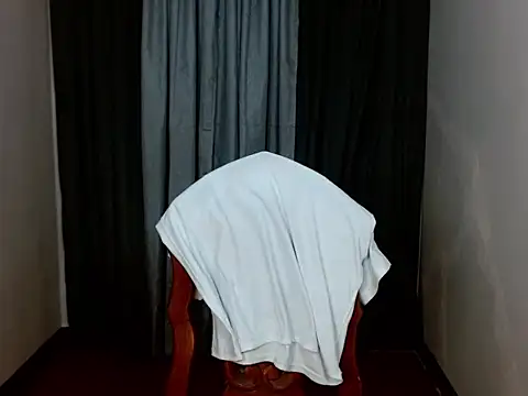 ursexy allison69 online show from April 30, 7:51 pm