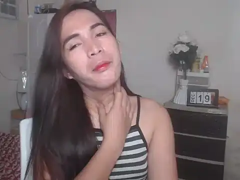 Msyensmith online show from December 19, 5:45 am