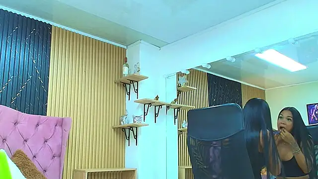 BARBIE BROWNN online show from May 18, 2:22 pm