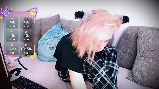 Littlepinkcat online show from October 30, 10:36 am