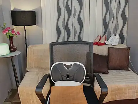 FATLUCY online show from November 13, 9:33 pm