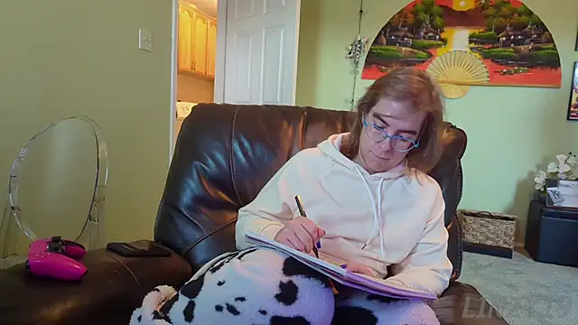 Linzy 19 online show from September 9, 1:43 pm